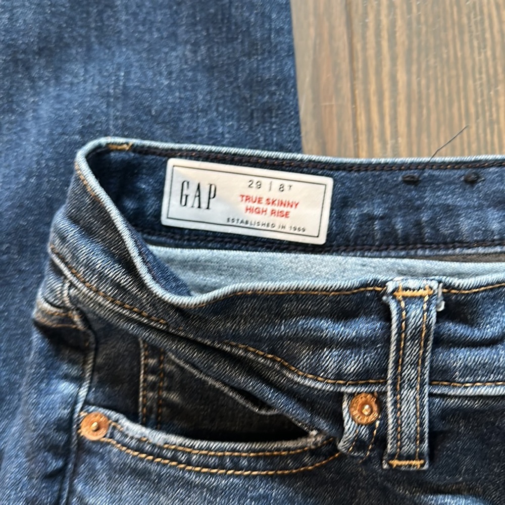 Gap True Skinny High Rise - Picture 5 of 5